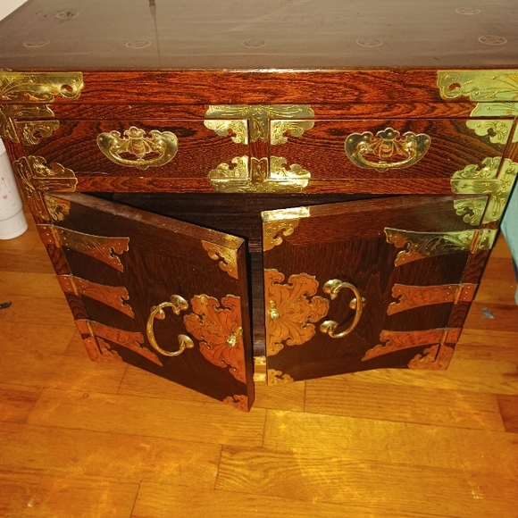 19th century Korean style nightstand - Picture 1 of 4